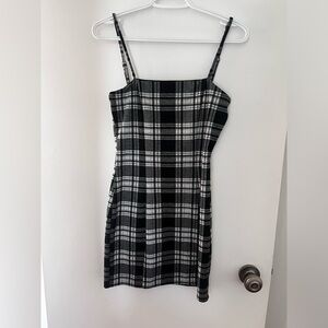 Short dress, black and white, not stretchy.